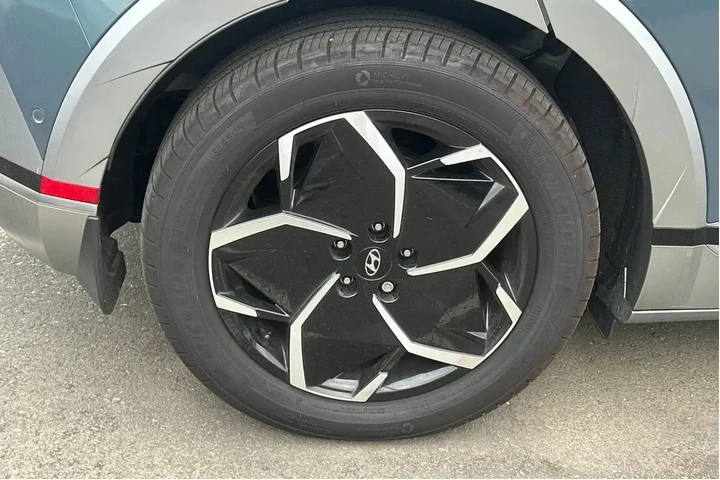 $30990 : Hyundai IONIQ 5 2023 Limited image 7