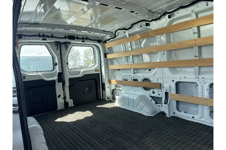 $35900 : Ford Transit 2024 250 3dr SW image 6