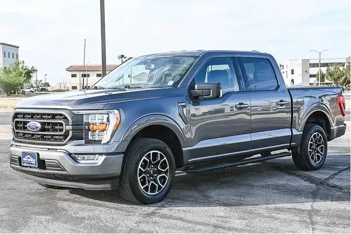 $39788 : Ford F-150 2023 4x2 XL 4dr S image 3