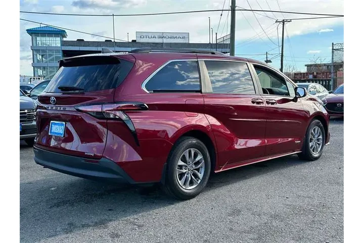 $32959 : Toyota Sienna 2021 LE 8-Pass image 5