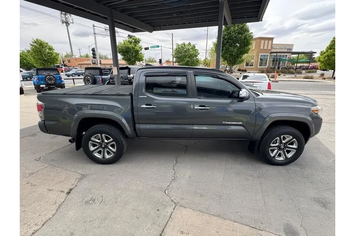 2016 Tacoma image 4