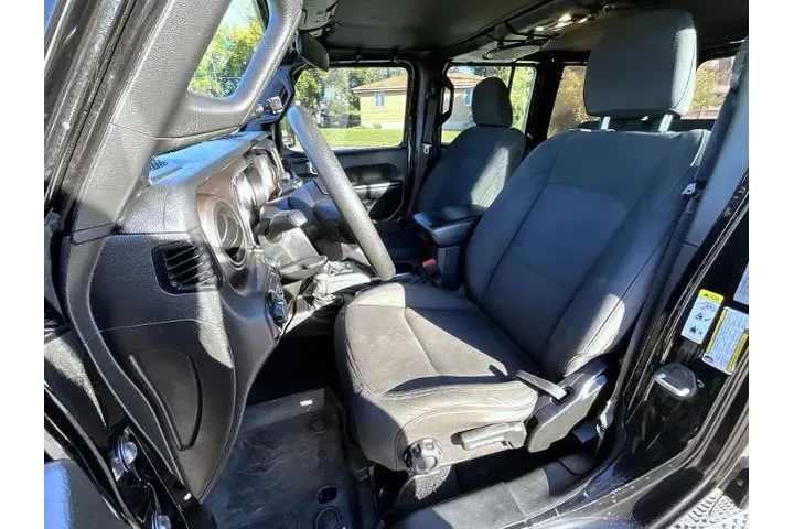 $20495 : Jeep Wrangler Unlimited 2020 image 10