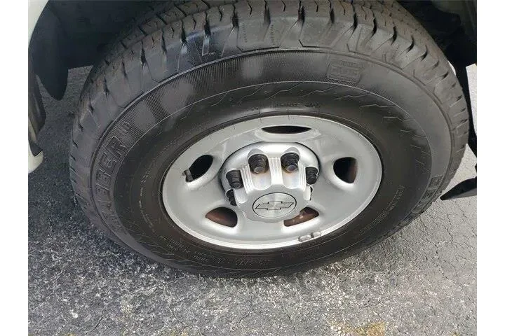 $15490 : Chevrolet Express 2019 2500 image 7