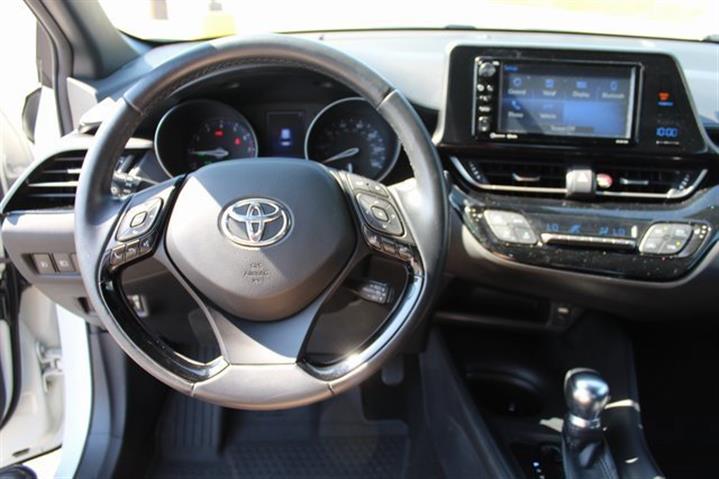 $11500 : 2018 Toyota C-HR XLE image 7