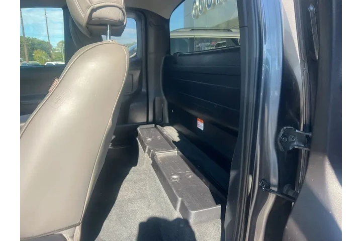 $20939 : Toyota Tacoma 2019 4x2 SR5 4 image 7