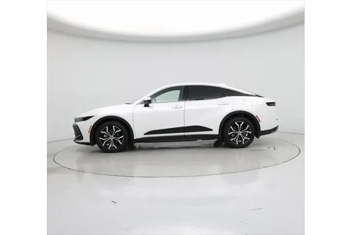 $32998 : Toyota Crown 2023 AWD XLE 4d image 3