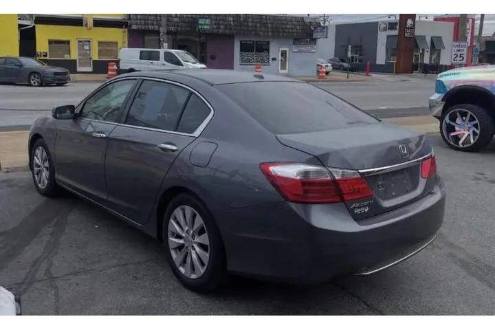 $10300 : 2013 Accord LX image 4