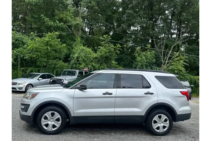 $10500 : 2017 Explorer Police Intercep image 5