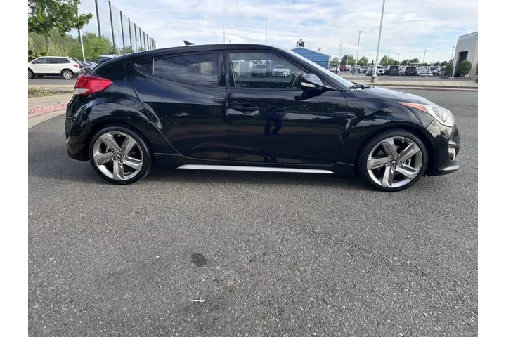 $9425 : 2013 Veloster Turbo image 7