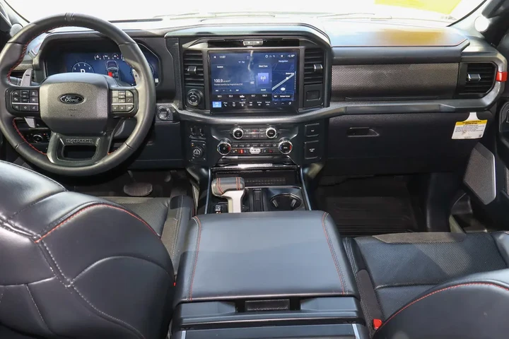 $78988 : 2025 F-150 Raptor 4WD SuperCr image 10