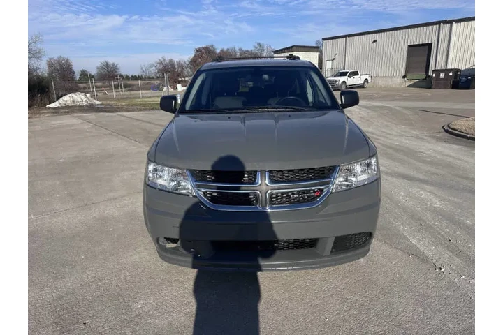 $9900 : 2019 Journey SE Value Package image 5