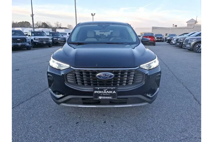 $27901 : Ford Escape 2023 Active 4dr image 2