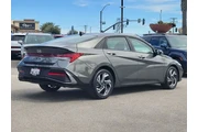 $22957 : Hyundai ELANTRA Hybrid 2025 thumbnail