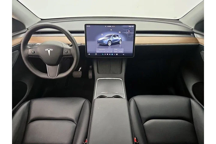 $37998 : Tesla Model Y 2024 AWD Long image 9