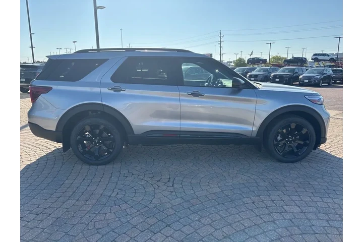 $40497 : 2024 Explorer ST-Line image 4
