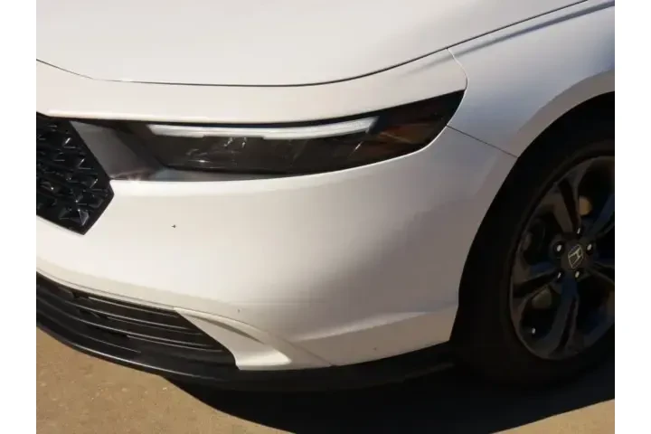 $25911 : Honda Accord 2023 EX 4dr Sed image 3