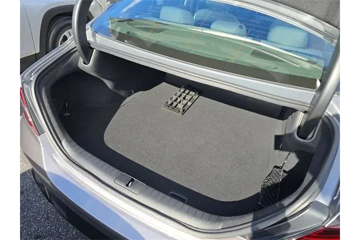 $29990 : Genesis G70 2024 AWD 2.5T St image 6