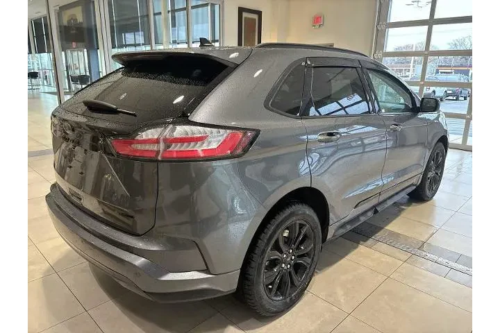 $27888 : Ford Edge 2024 AWD SE 4dr SU image 3