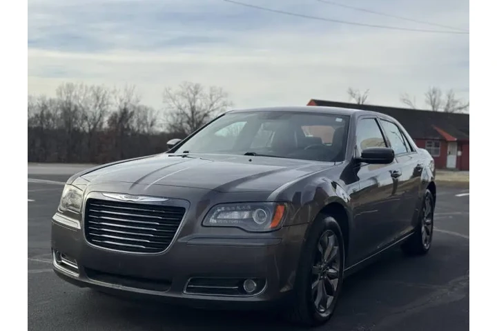 $8999 : 2014 300 S image 1