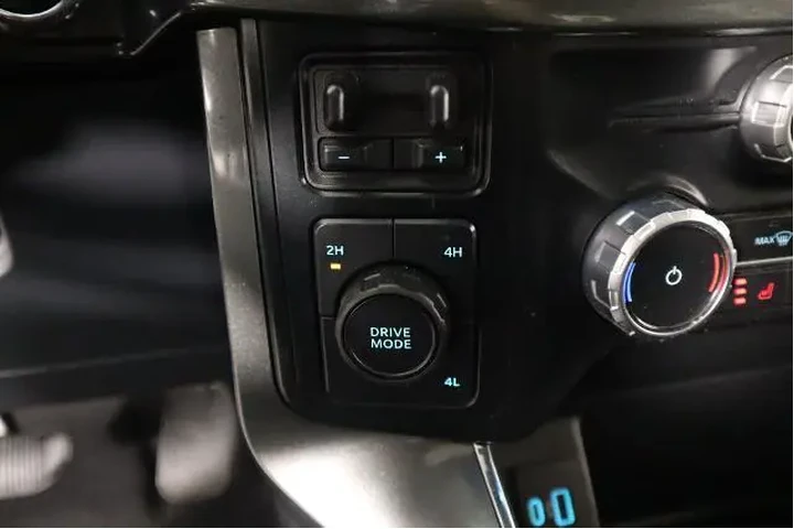 $39176 : Ford F-150 2023 4x4 Lariat 4 image 9