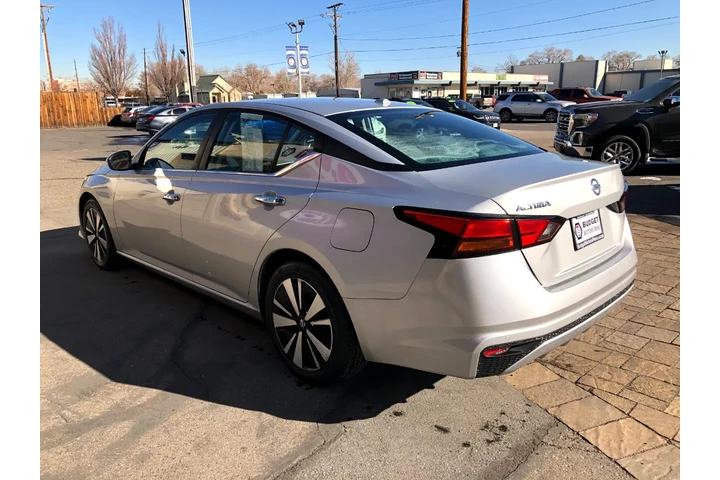 $17990 : 2021 Altima 2.5 SV image 4
