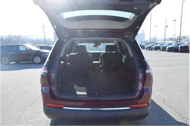 $31900 : Jeep Grand Cherokee L 2021 4 image 8