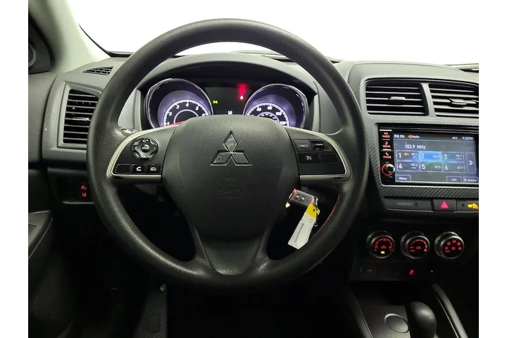 $16998 : Mitsubishi Outlander Sport 2 image 10