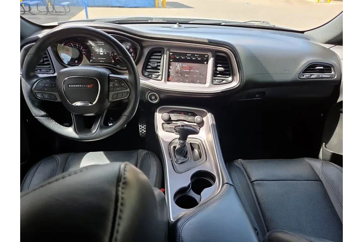 $25998 : Dodge Challenger 2022 SXT 2d image 8