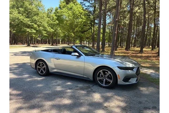 $36547 : Ford Mustang 2025 EcoBoost 2 image 2