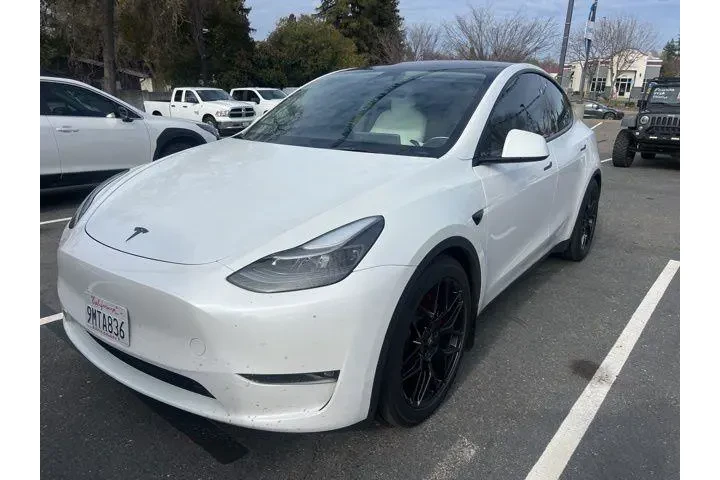 $36988 : Tesla Model Y 2024 AWD Perfo image 1