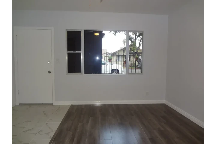 $825 : Family Homes available image 4