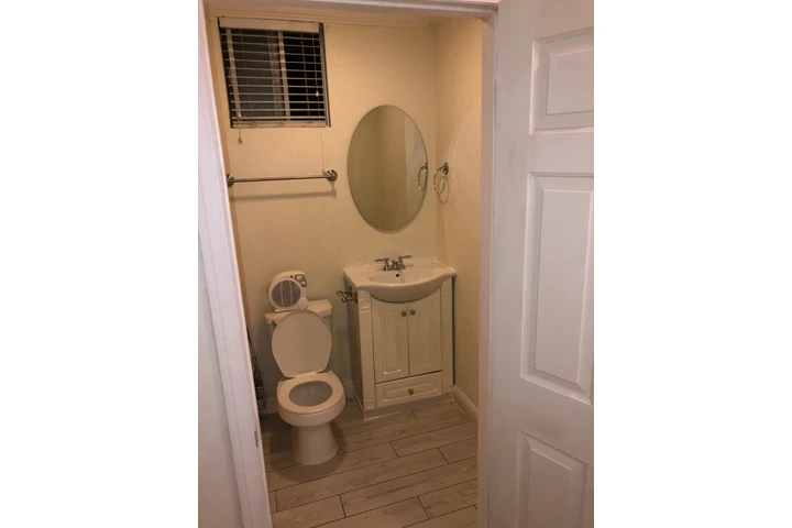 $1600 : Estudio de Renta Moreno Valley image 1