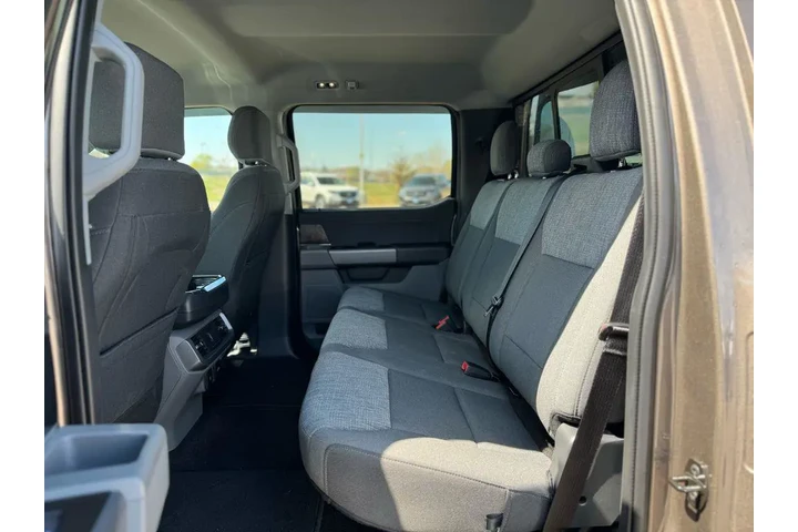 $37918 : Ford F-150 2021 4x4 XLT 4dr image 10