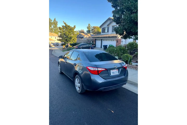 $5300 : 2015 Toyota Corolla Runs Great image 1