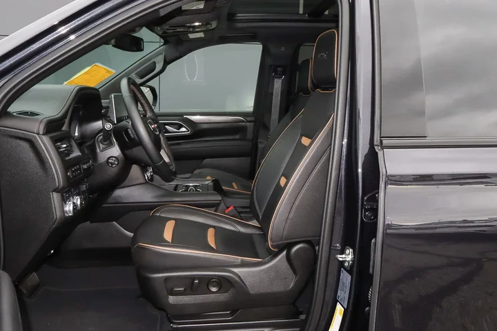 $66488 : 2024 Yukon XL AT4 image 7