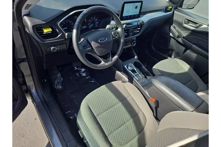 $14995 : Ford Escape 2022 SE 4dr SUV image 7
