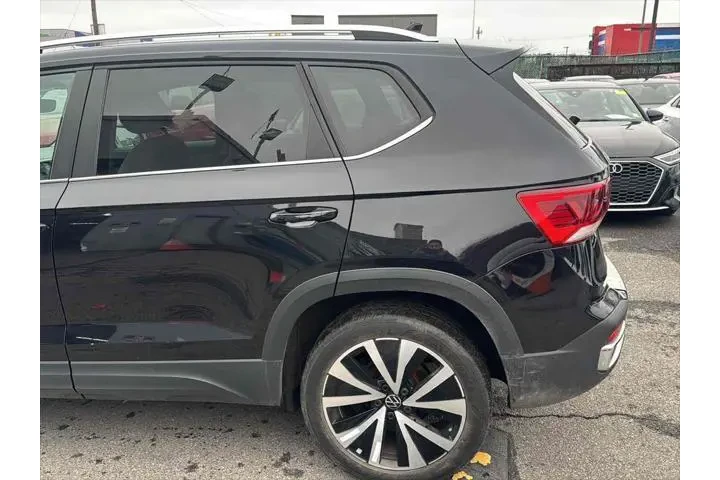 $15995 : Volkswagen Taos 2023 SE 4dr image 7