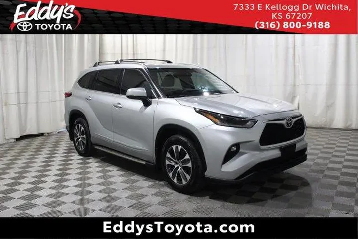 $28998 : Toyota Highlander 2021 XLE 4 image 1