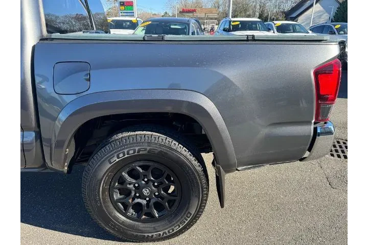$30700 : Toyota Tacoma 2019 4x4 TRD P image 8