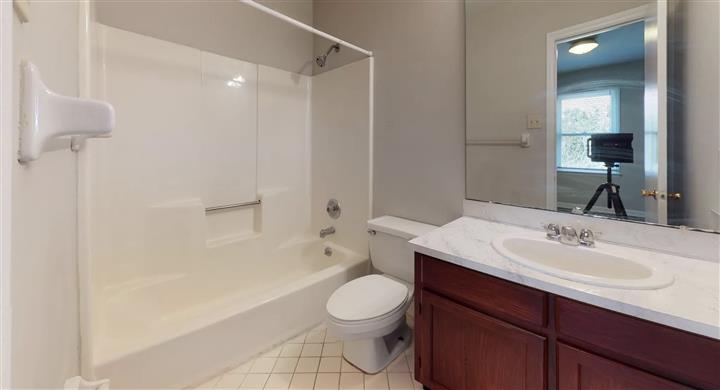 $1400 : "Modern Apartment for Rent!! image 5