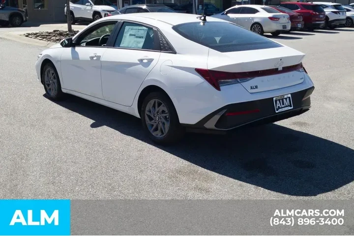 $21420 : Hyundai ELANTRA Hybrid 2025 image 8