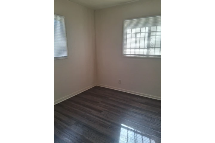 $2350 : 2 bedroom apt for rent image 3