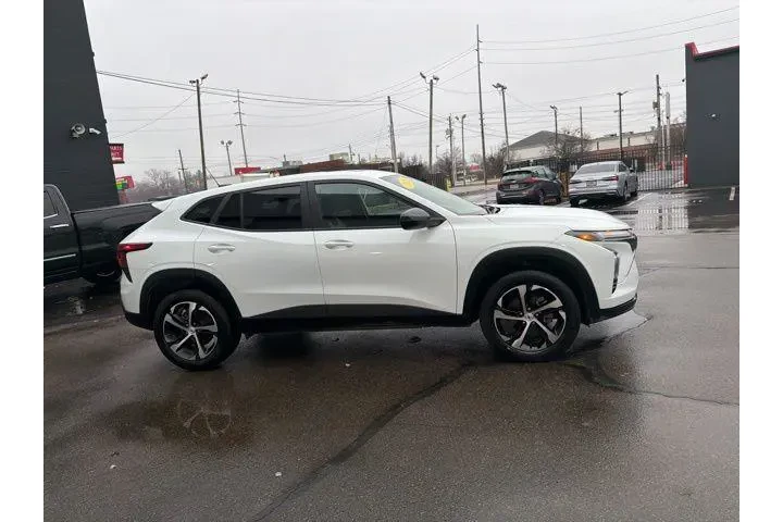 $23980 : Chevrolet Trax 2025 RS 4dr C image 5