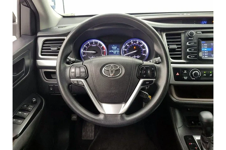 $16998 : Toyota Highlander 2016 LE 4d image 10
