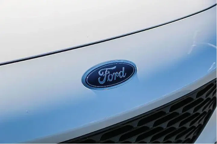 $17555 : Ford Escape 2022 S 4dr SUV image 5