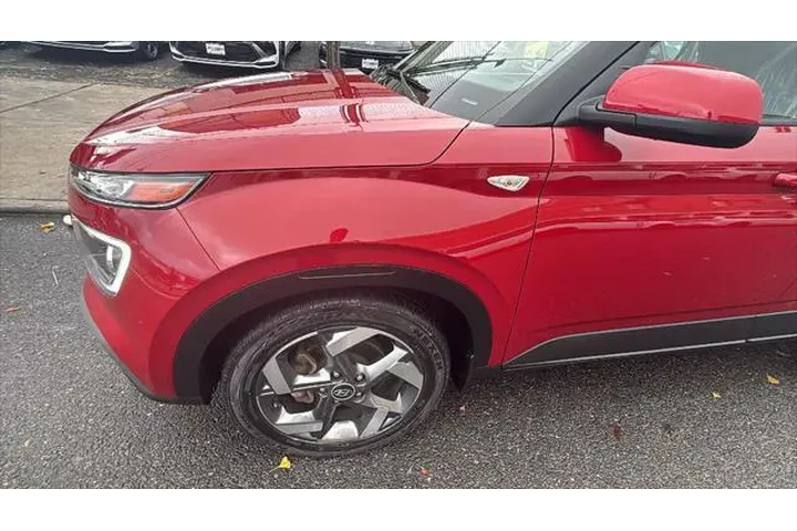 $16995 : Hyundai VENUE 2023 Limited 4 image 9