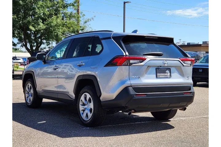 $19472 : 2021 RAV4 LE image 8