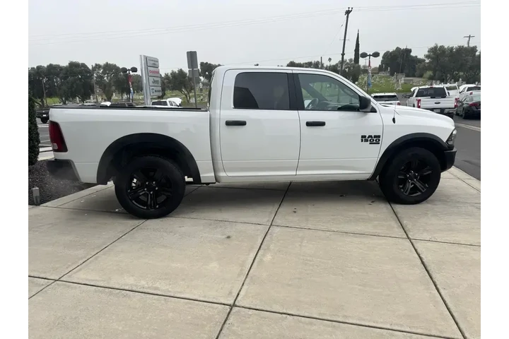 $27988 : Ram 1500 Classic 2024 4x2 SL image 6