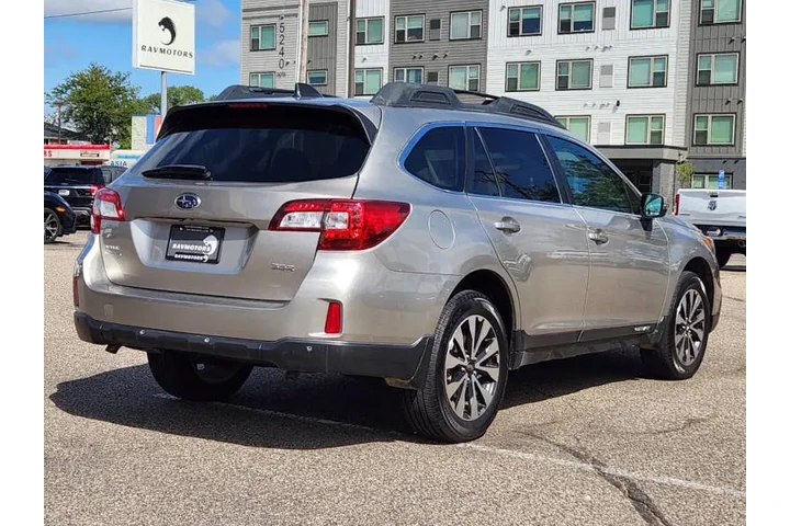 $15972 : 2017 Outback 3.6R Limited image 10