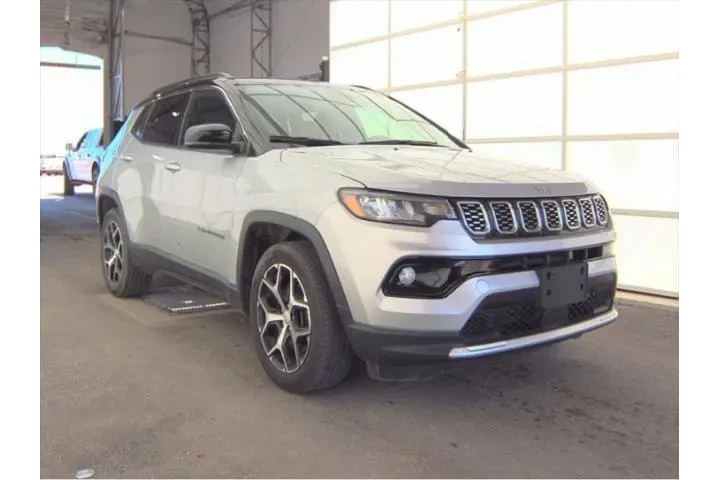 $23223 : Jeep Compass 2024 4x4 Limite image 4